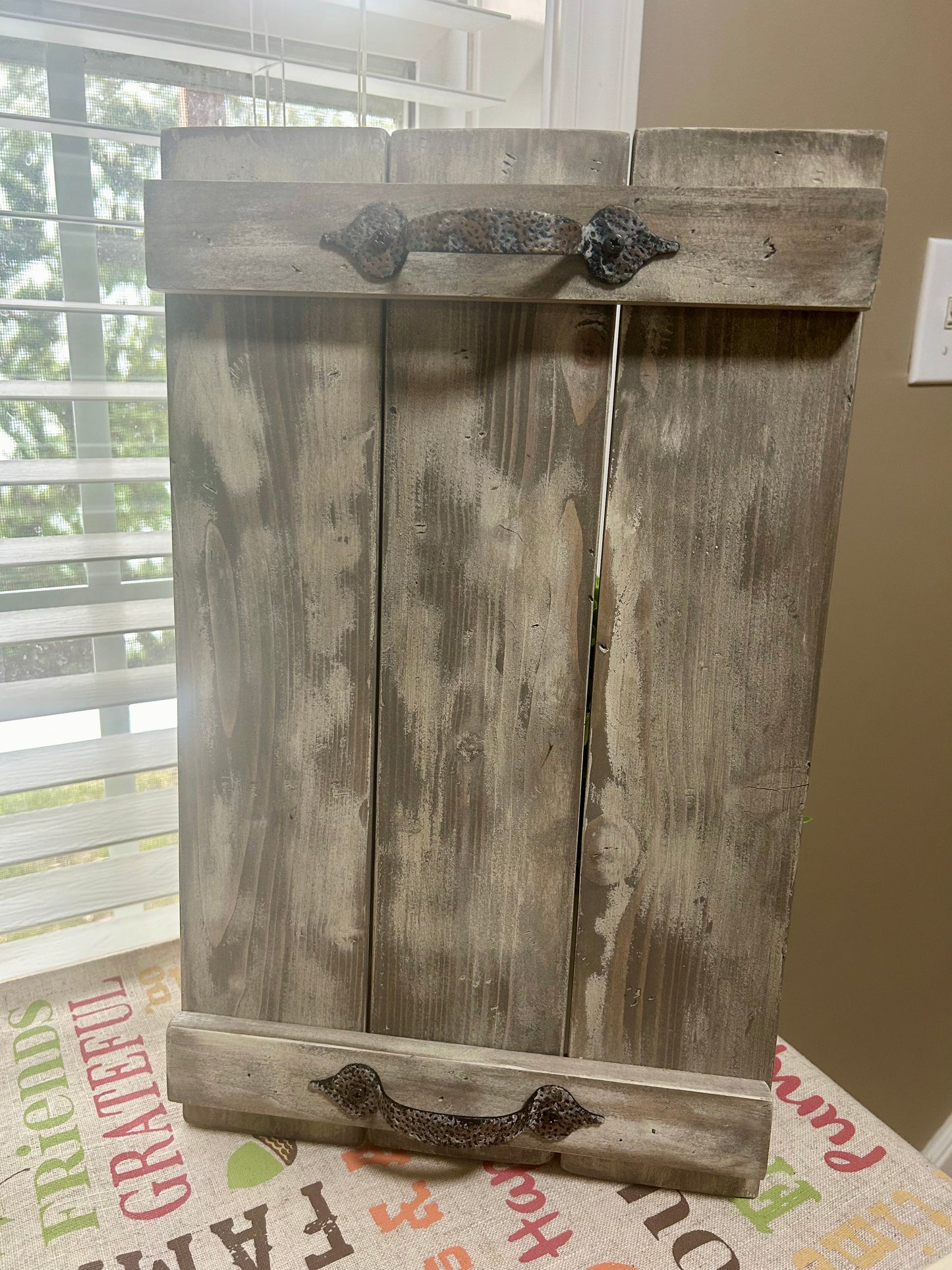 Farmhouse Distressed Serving Tray/Riser